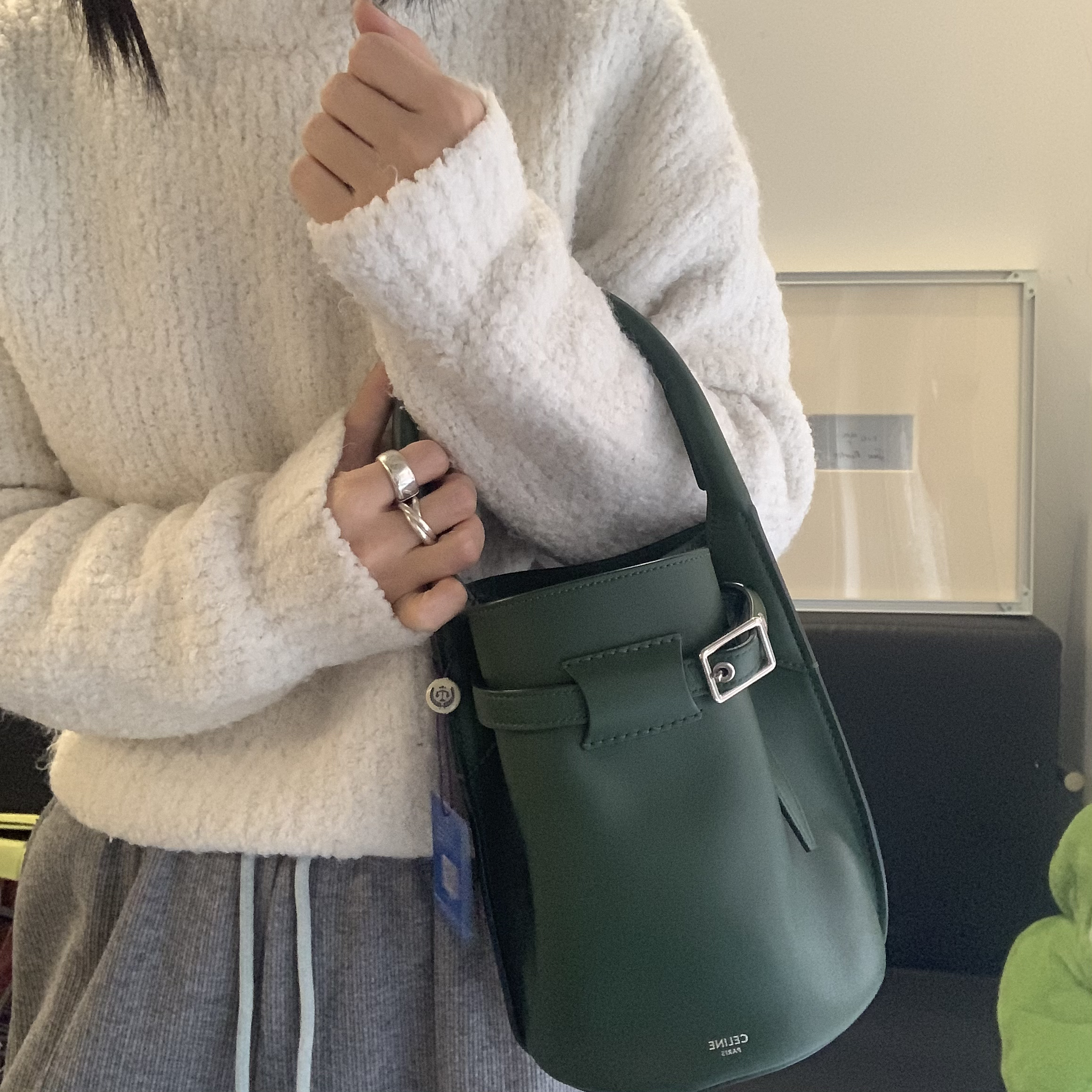 95新 Celine/思琳 0绿色全皮水桶斜挎包