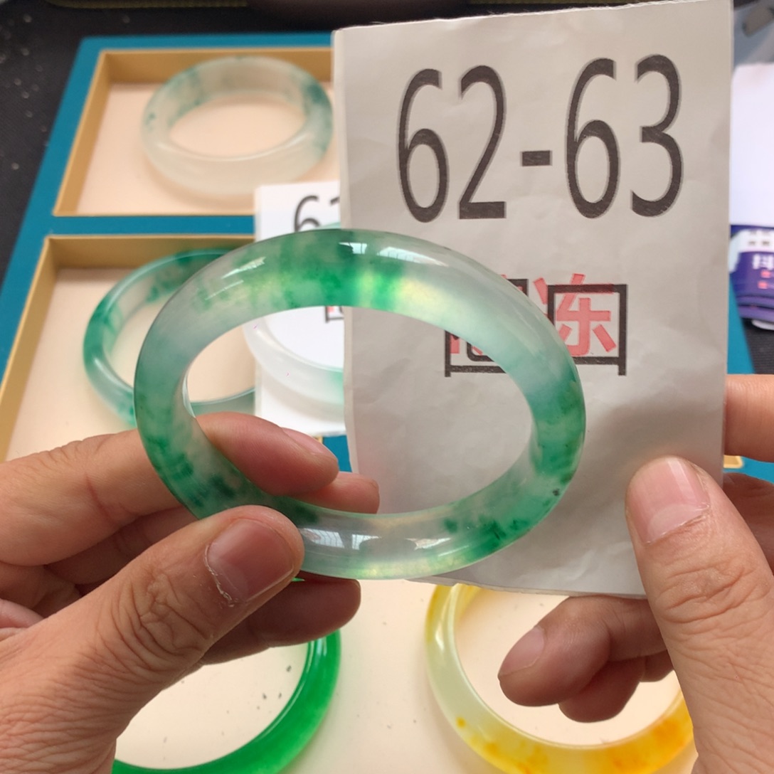 1石英岩玉手镯手镯