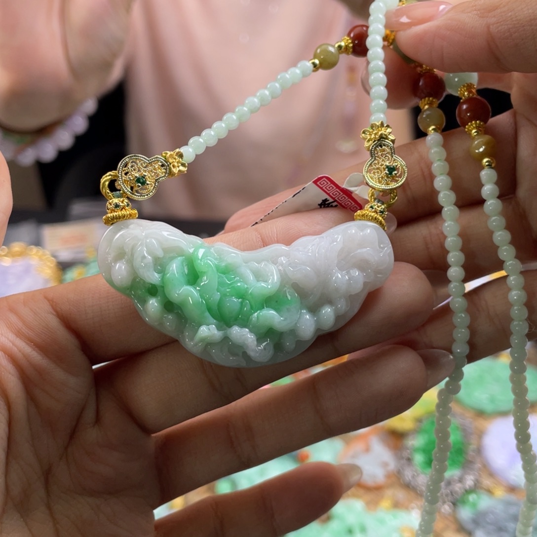 翡翠未镶嵌颈饰代编织