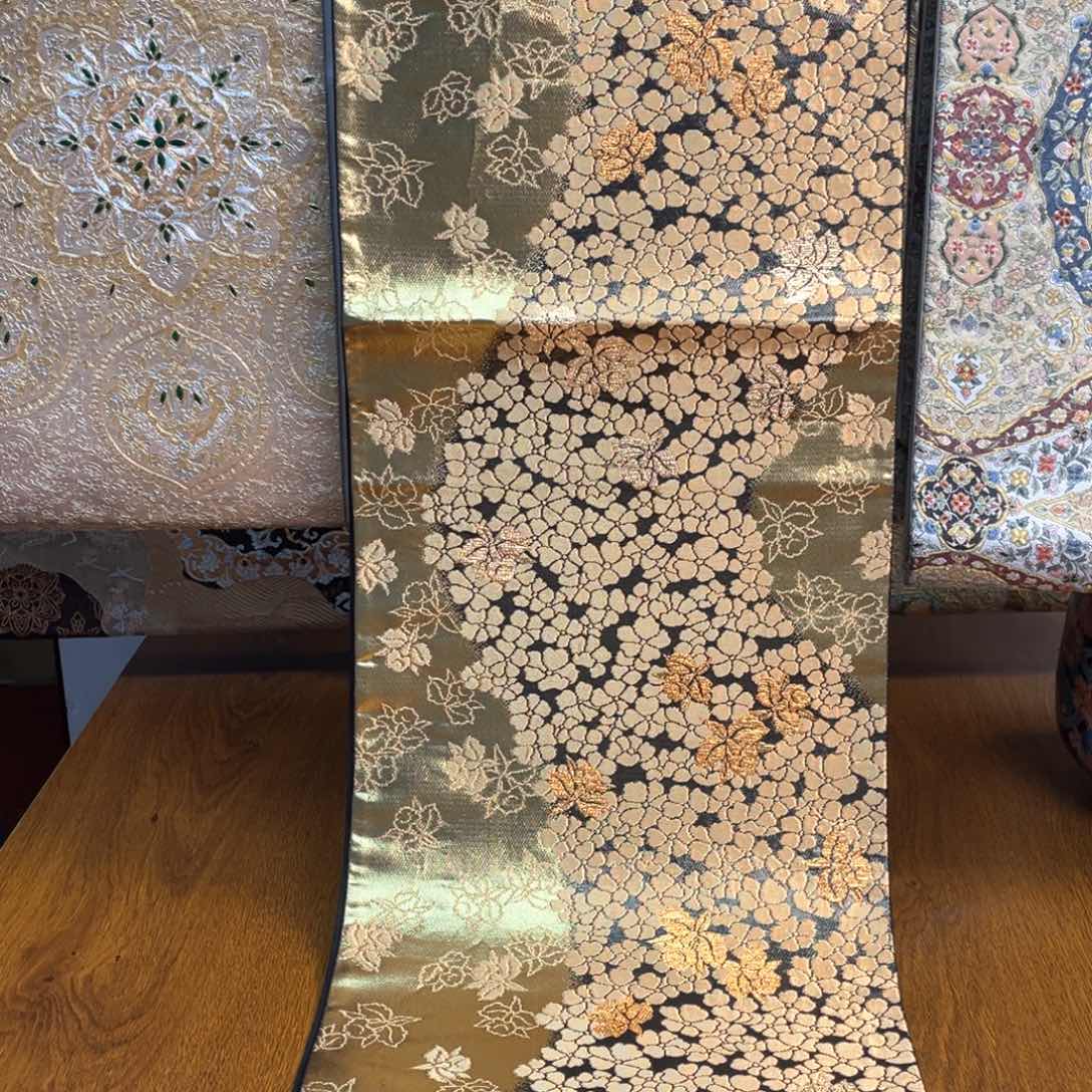 织绣六通金织樱花纹