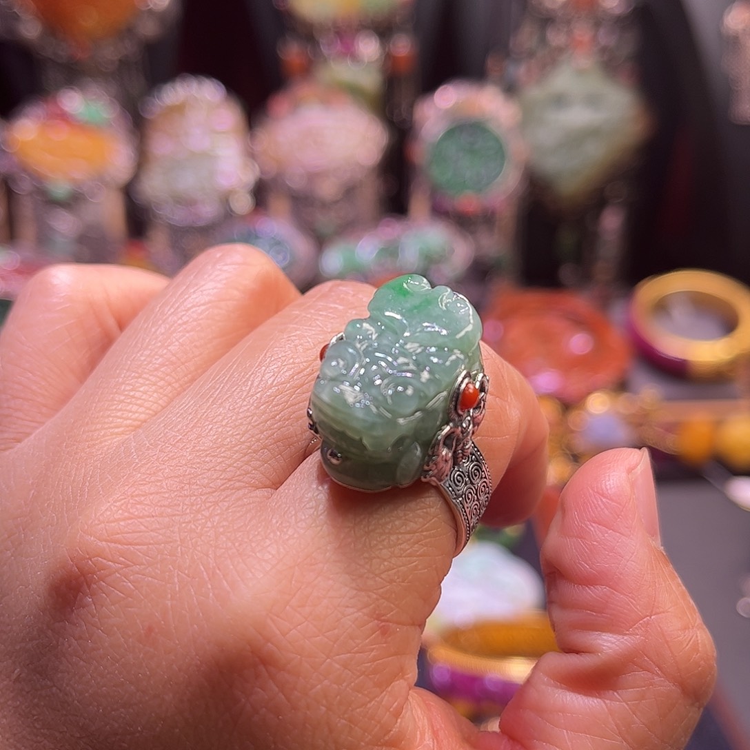 翡翠未镶嵌戒指新款福利不议价不退换