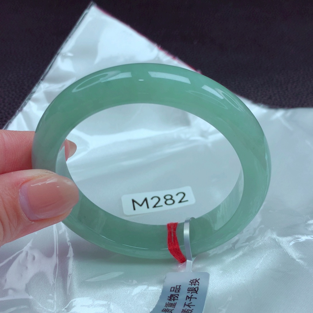 翡翠手镯未镶嵌手镯88