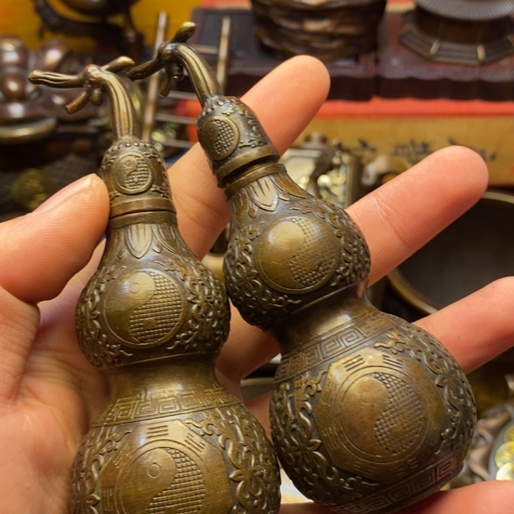 铜器摆件做工精良