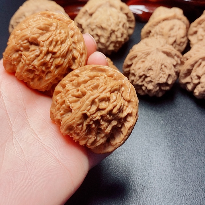 把***下大叶紫檀（黑酸枝木类）