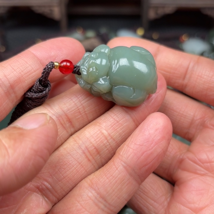 和田玉吊坠未镶嵌