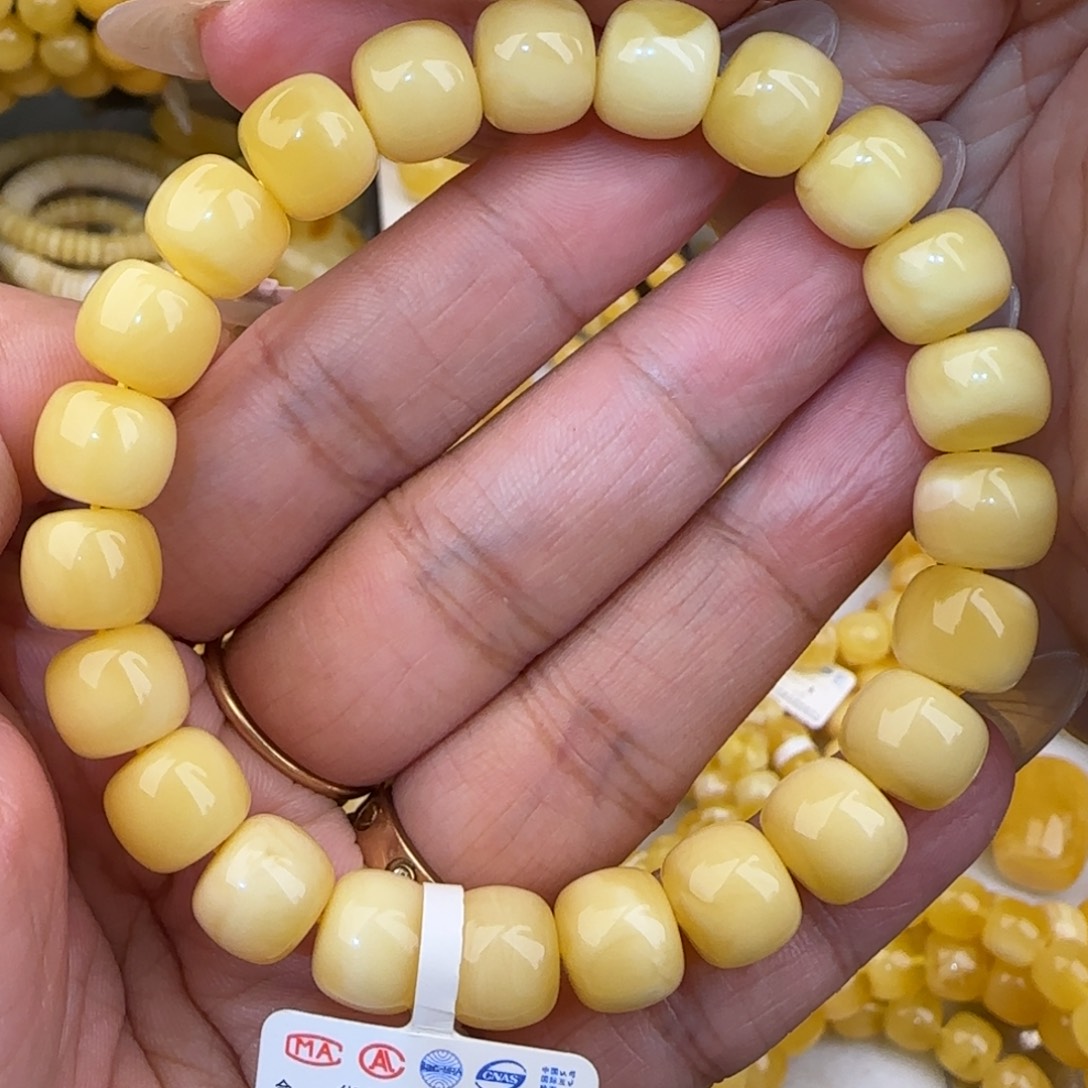 未镶嵌蜜蜡手链浓白花老型手串