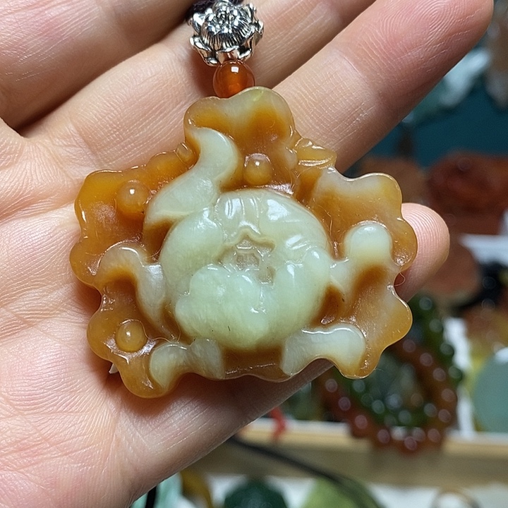 吊坠(赠链)未镶嵌翡翠