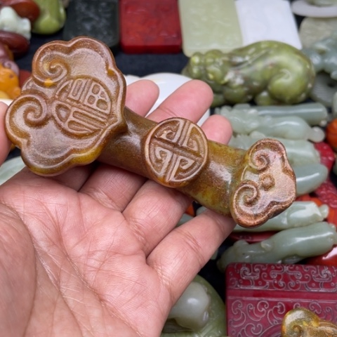 蛇纹石玉颈饰未镶嵌萍31