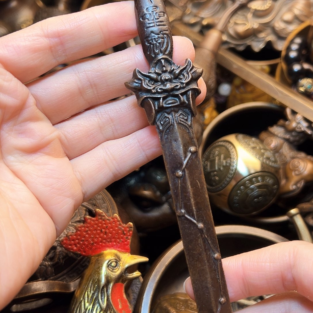 精美铜器工艺品等