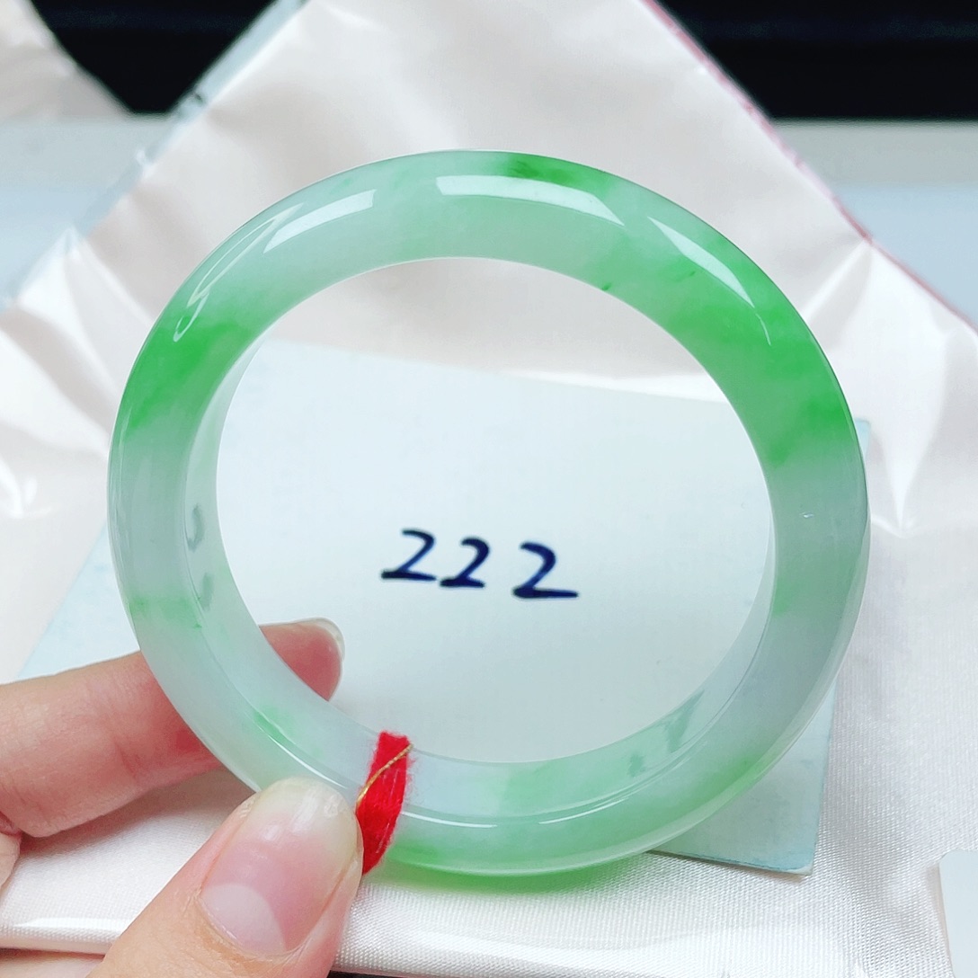 翡翠未镶嵌手镯正圈52.8