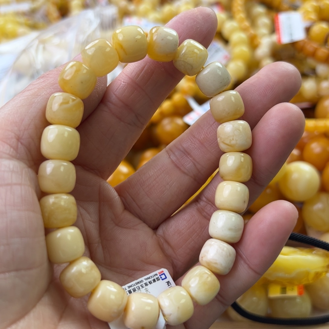 琥珀珠宝奇石未镶嵌
