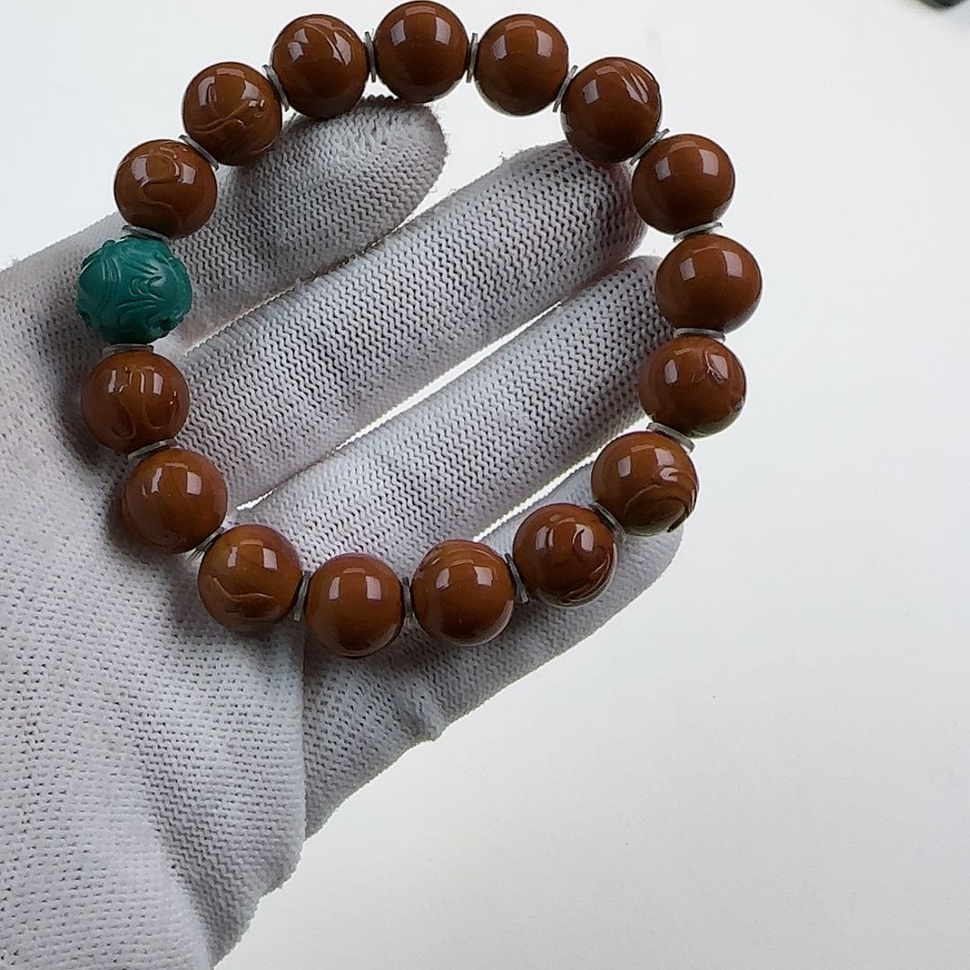 琥珀裸石未镶嵌橄榄核