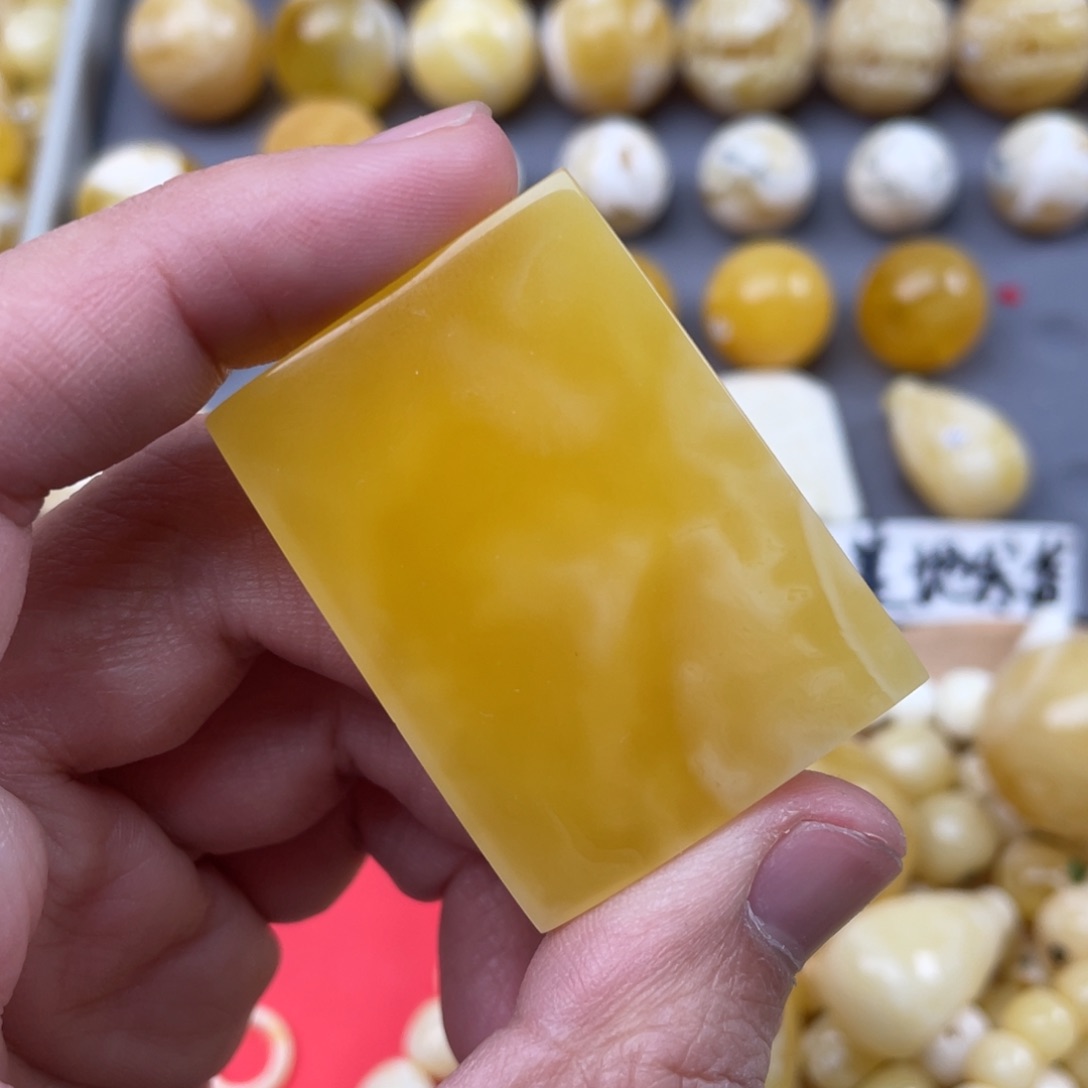 蜜蜡珠宝奇石未镶嵌