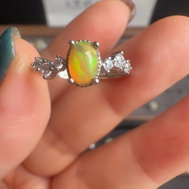 欧泊足银镶嵌戒指009