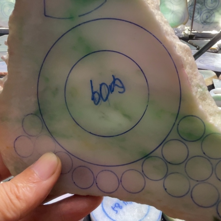 定制翡翠未镶嵌手镯