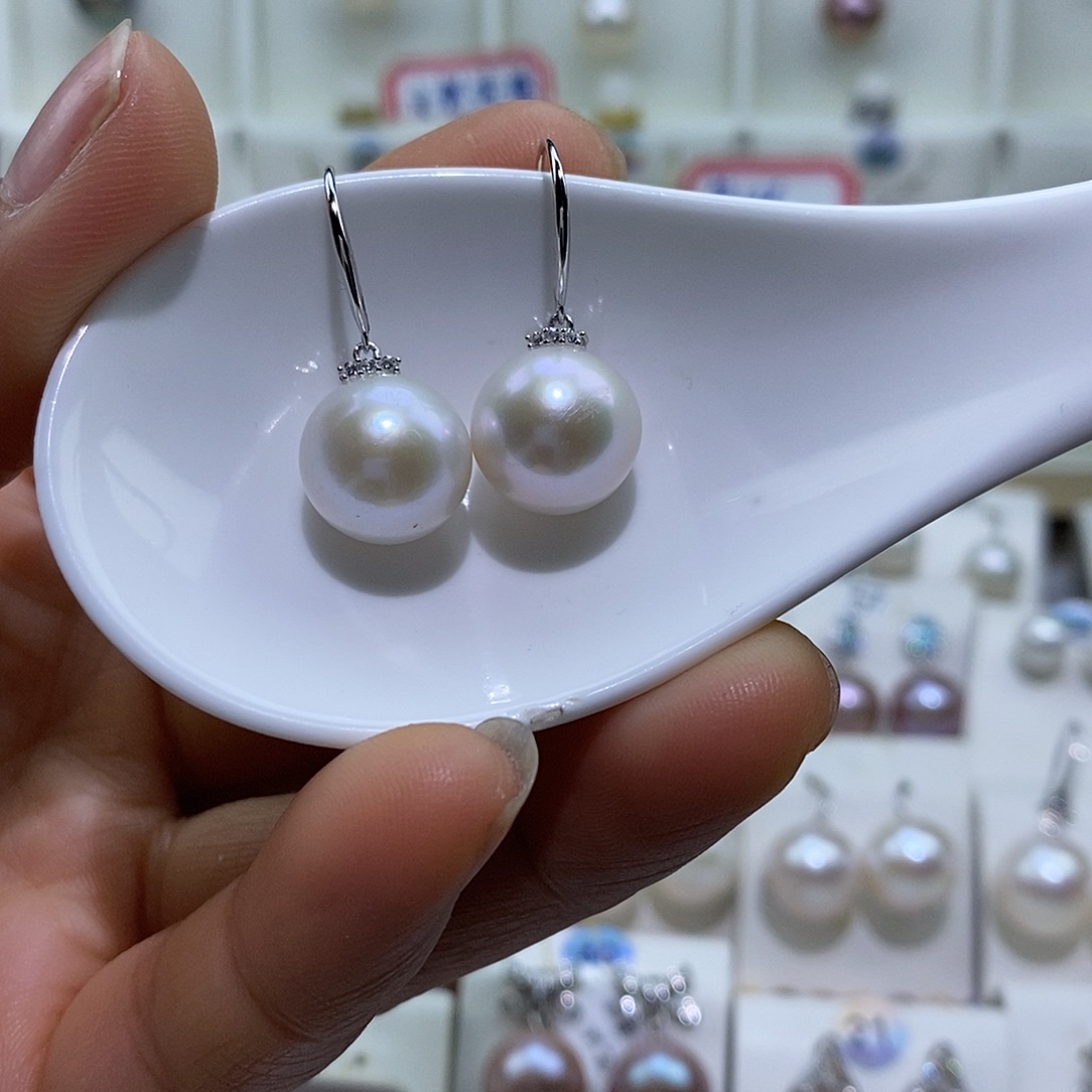 伴***！银S925镶嵌吊坠(赠链)淡水珍珠