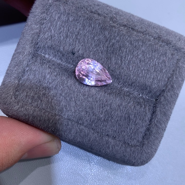 锂辉石裸石未镶嵌6.09克拉