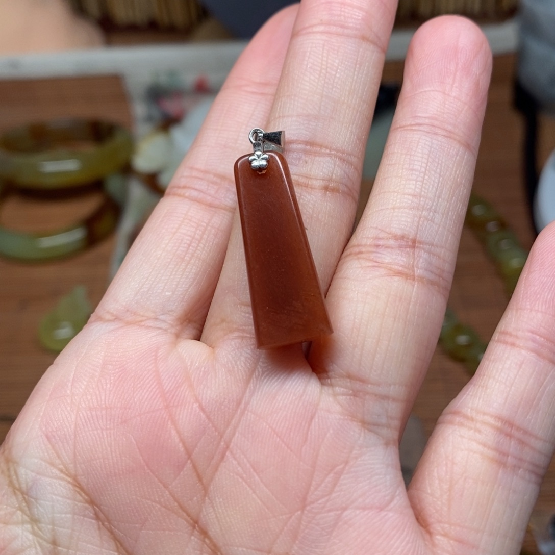 未镶嵌蛇纹石玉挂件