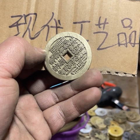 铜风**阻现代文创工艺品