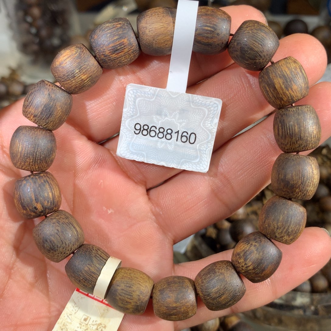 沉香手串F****.沉香手串