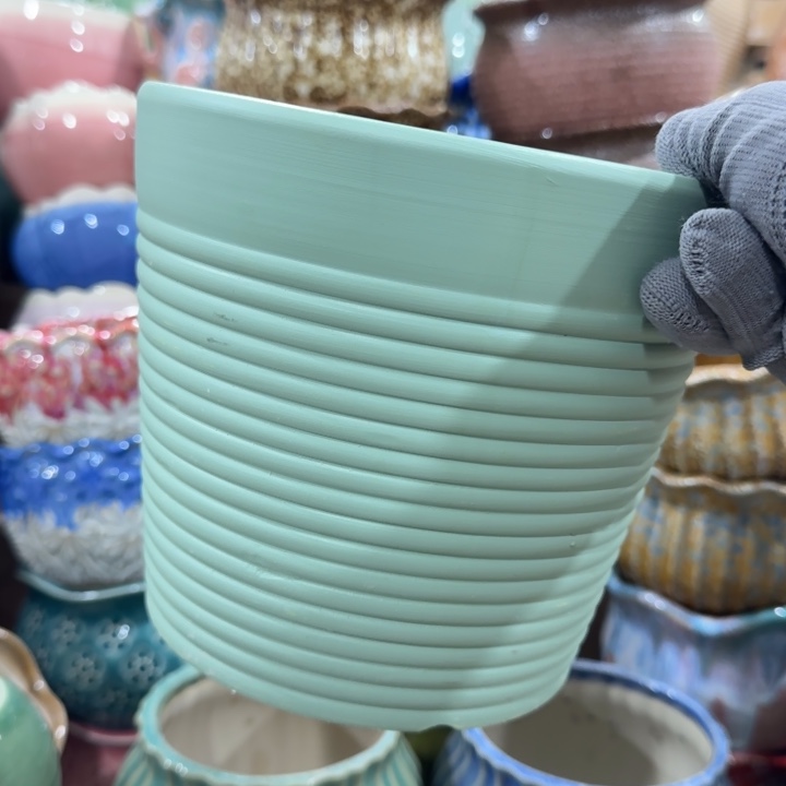 凑9块包邮，有孔，陶瓷花盆