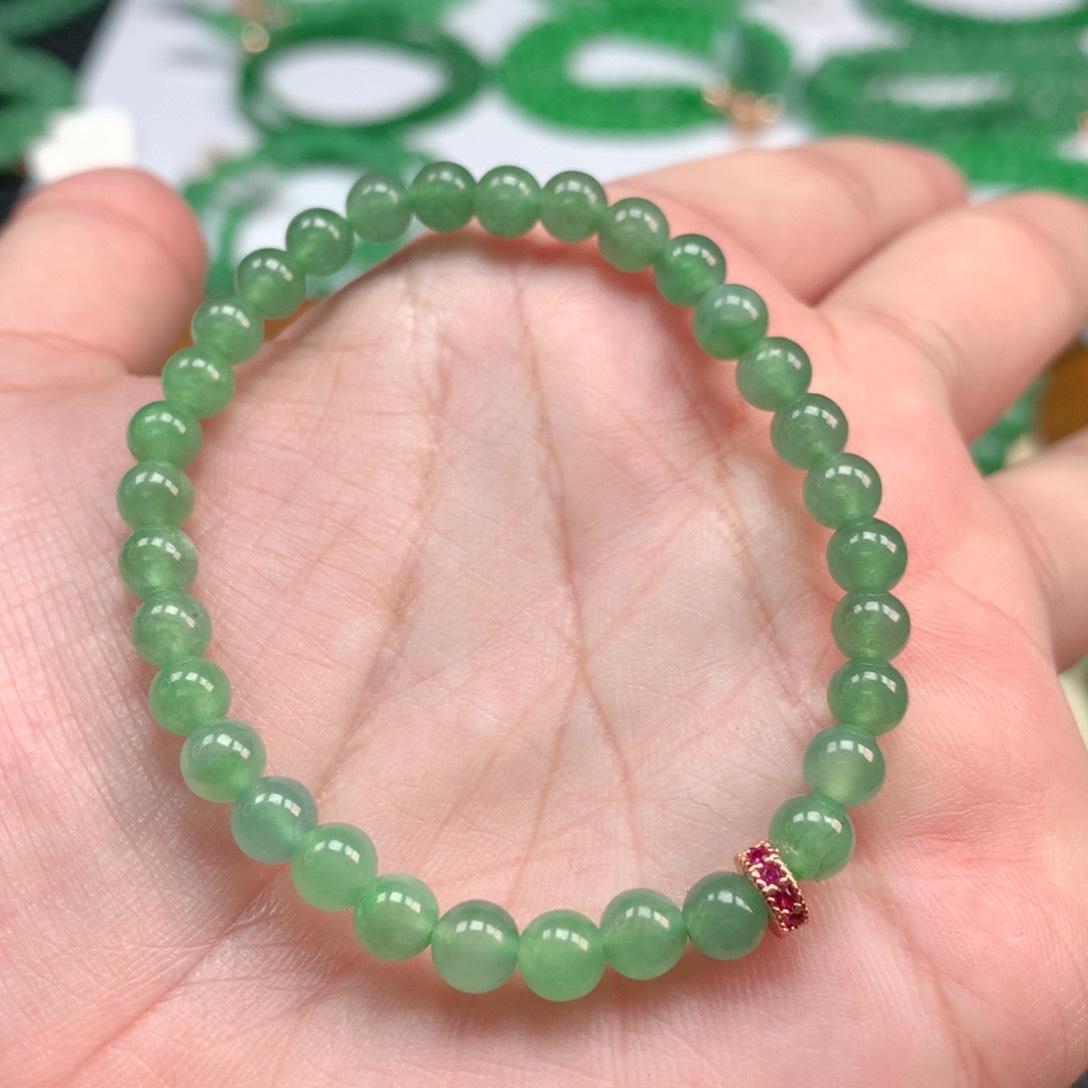 翡翠手链未镶嵌翡翠