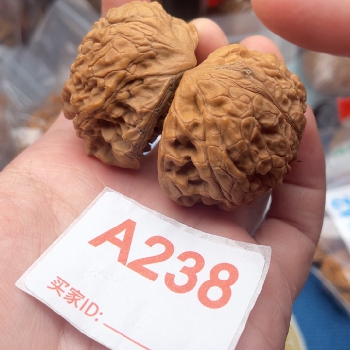 文玩核桃吊坠核桃