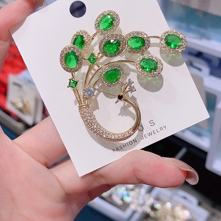 锆石铜合金绿色孔雀胸针