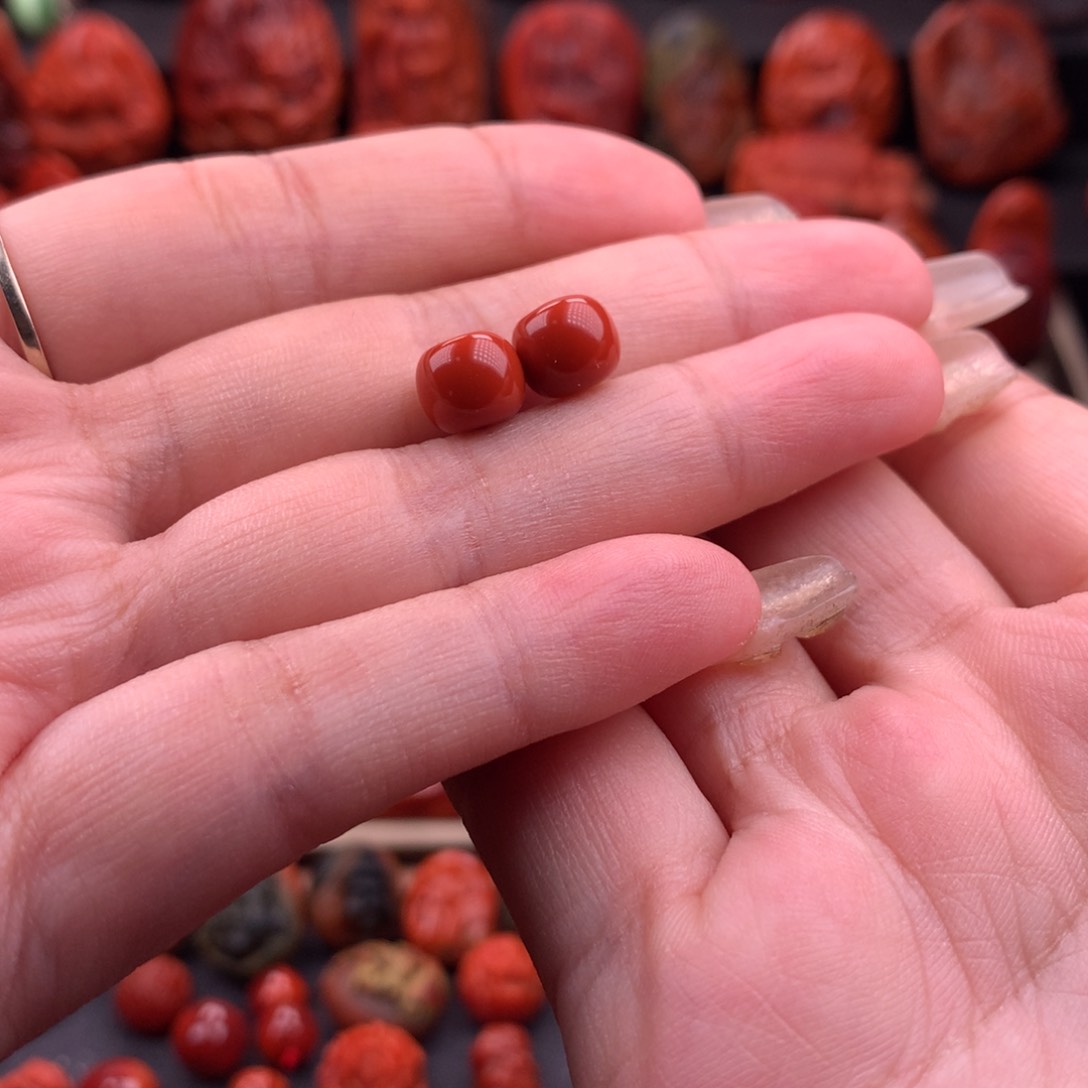 南红玛瑙南红川料原矿老型对珠8.4mm未镶嵌玩****潘