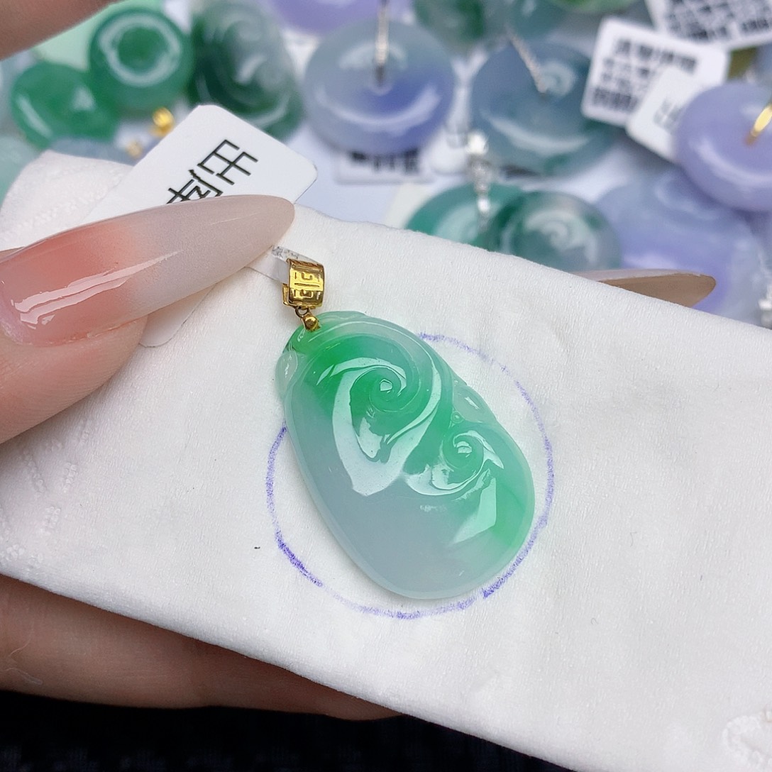 翡翠18K金镶嵌颈饰天然缅甸翡翠a货百元以上9元证书费自理