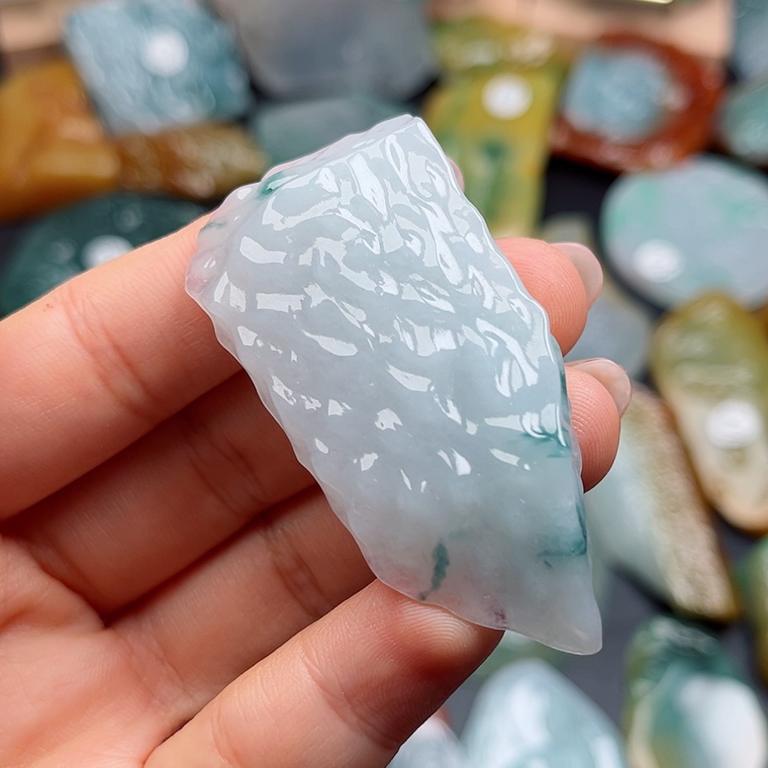 翡翠颈饰未镶嵌挂件