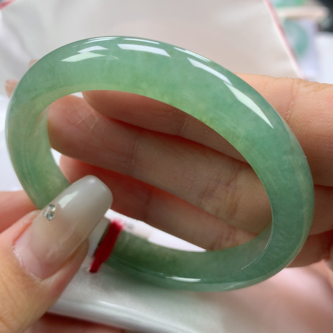 翡翠手镯未镶嵌52.8正