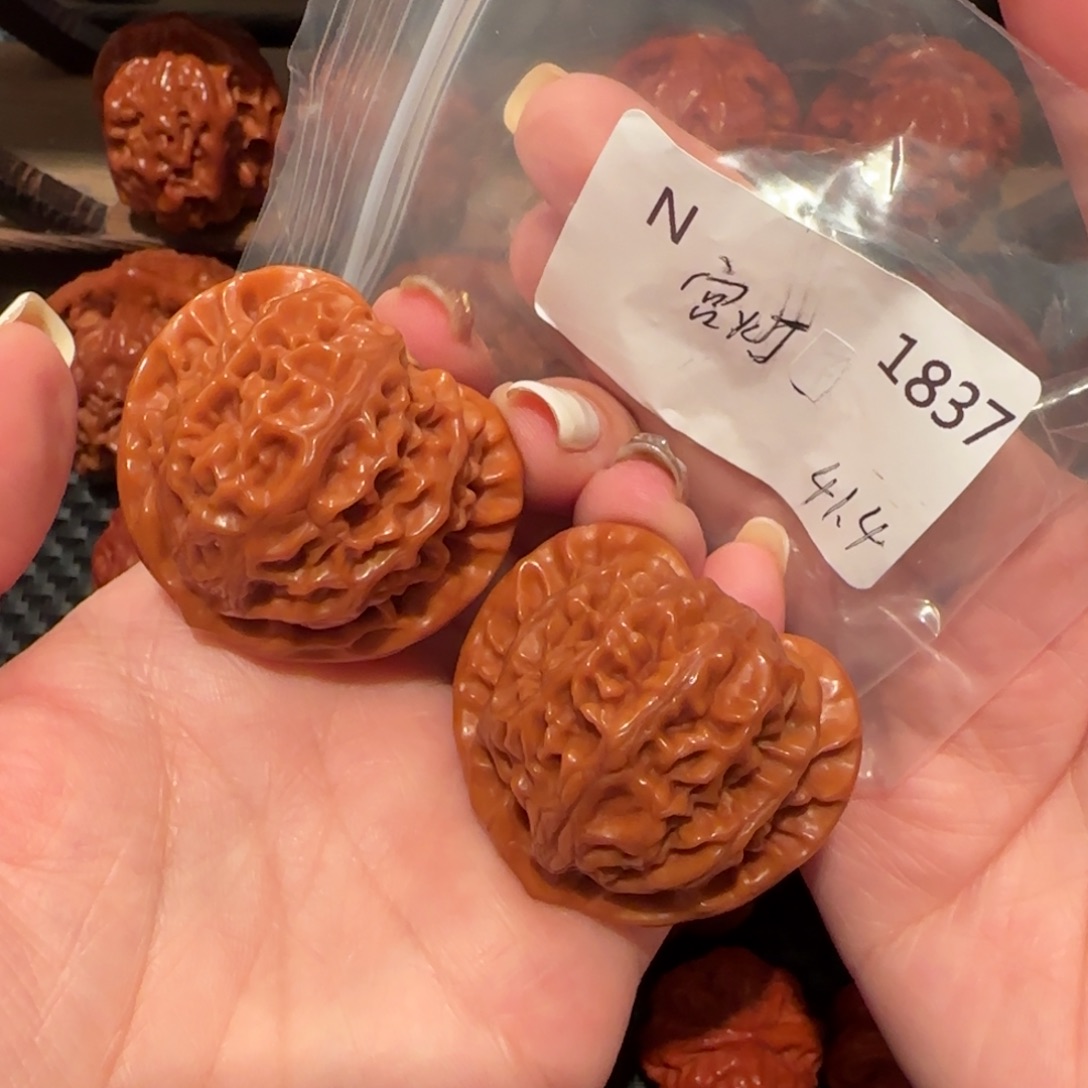 爱***基文玩核桃吊坠宫灯41精品