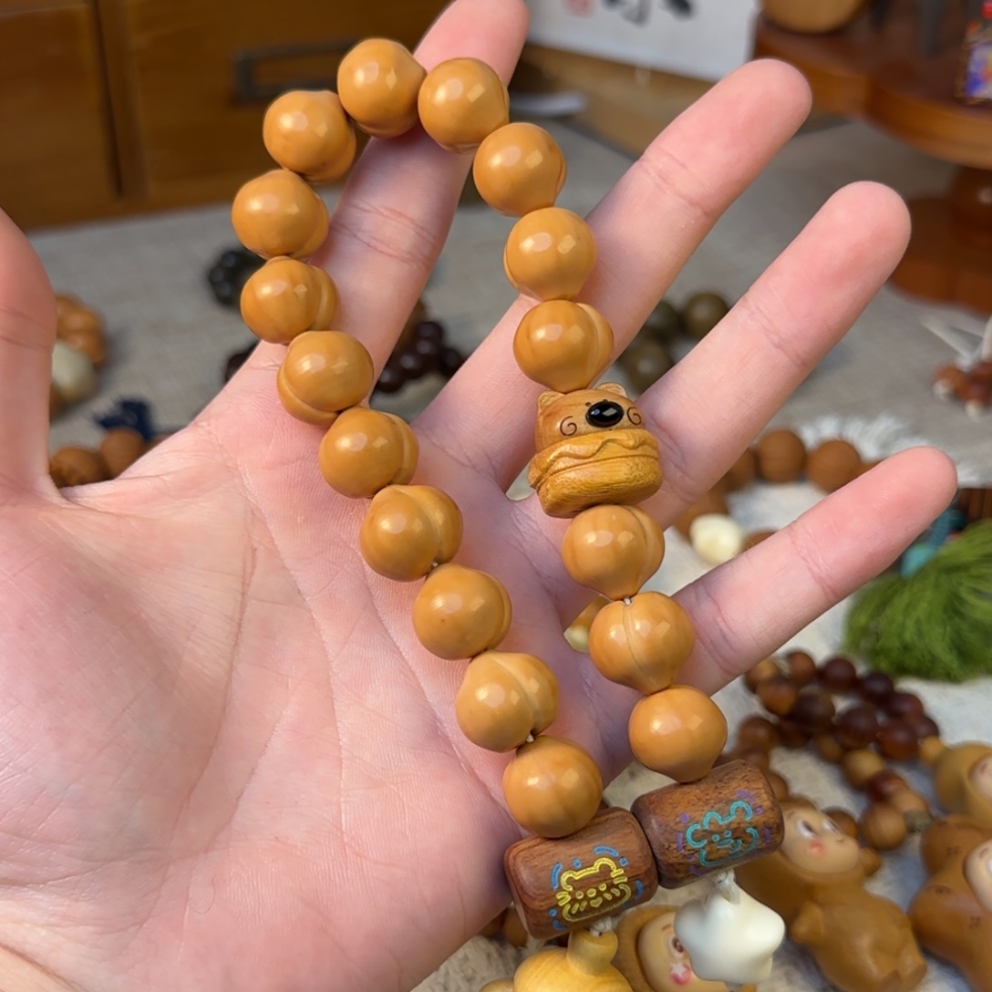 非洲檀香无事牌屁桃汉堡熊磁吸手持