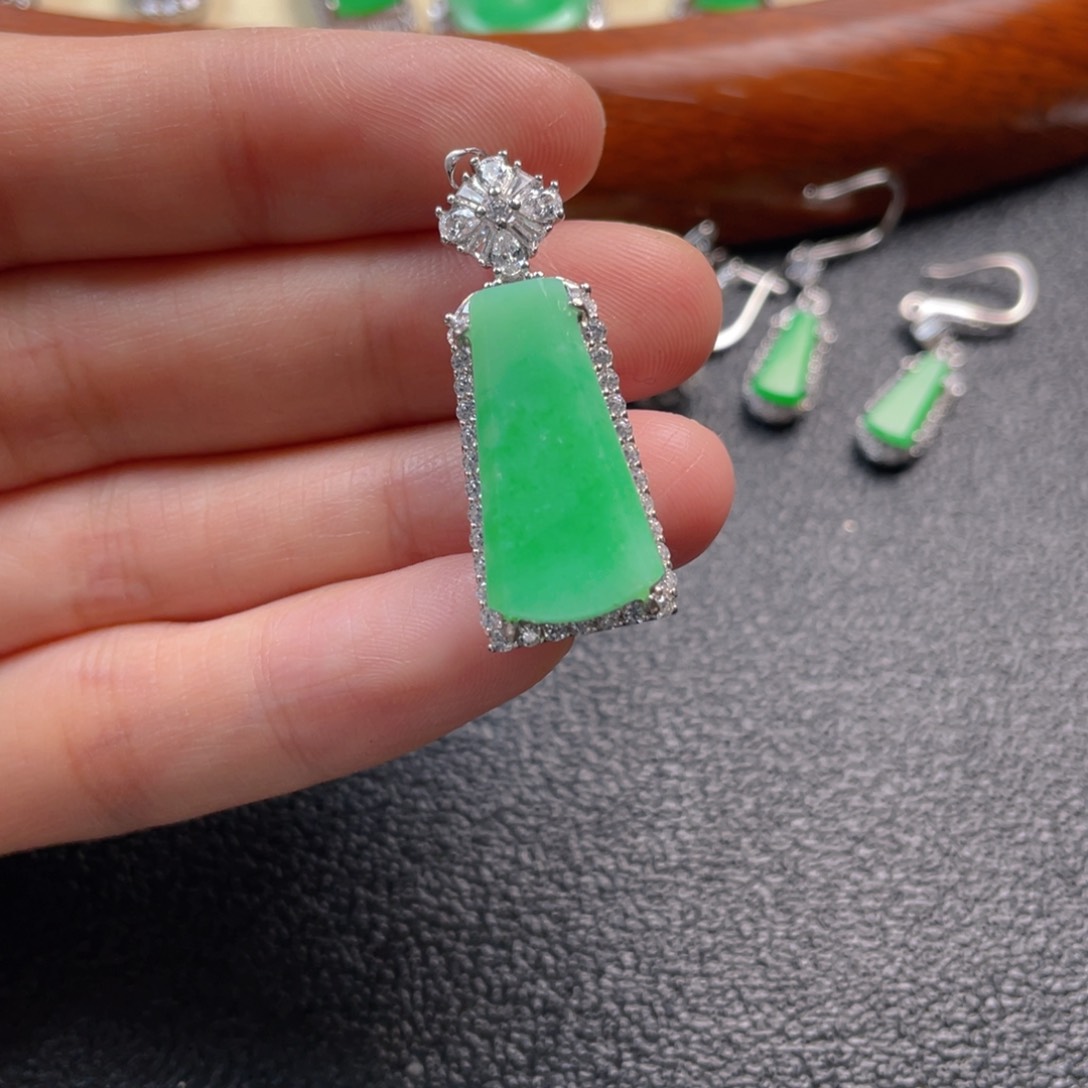 翡翠吊坠(不含链)银S925镶嵌