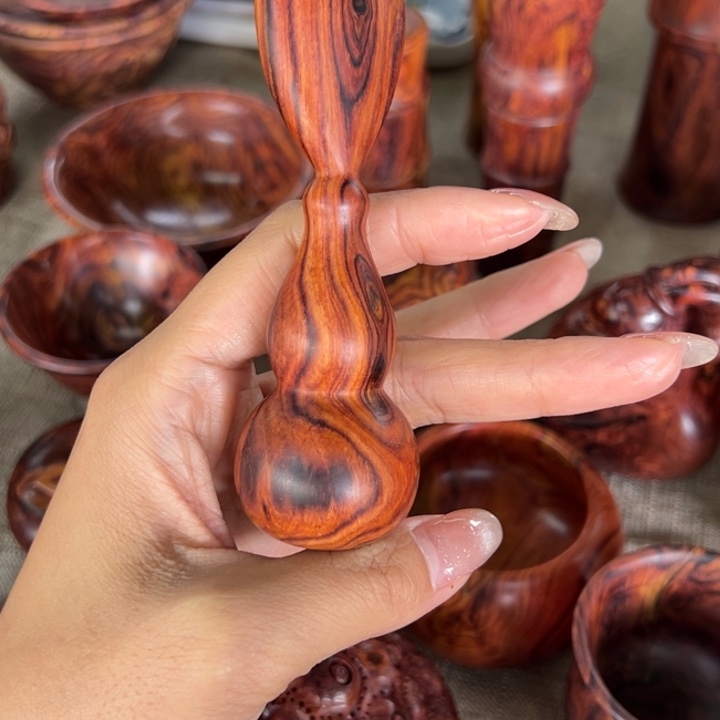 自***在花梨木类海南黄花梨