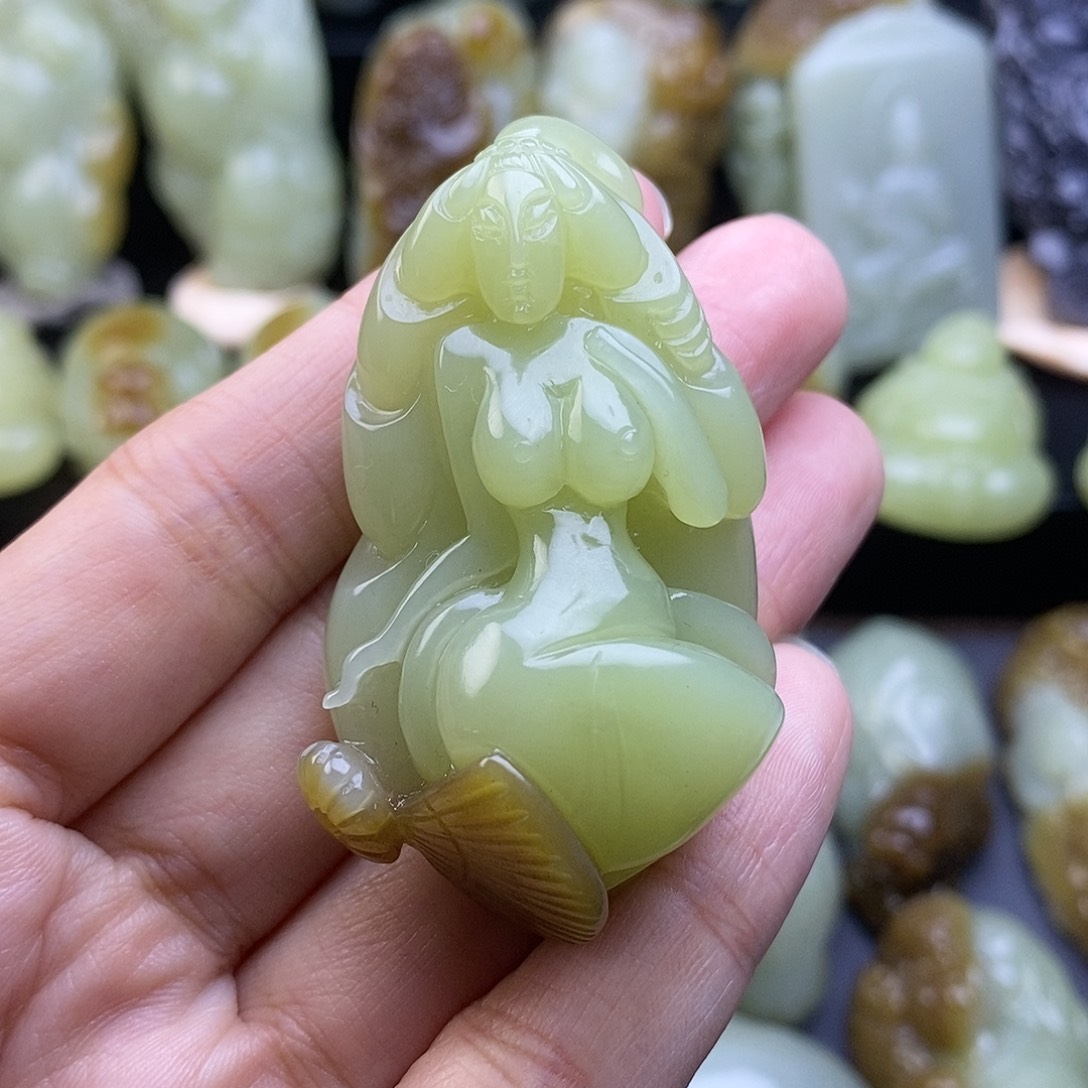 未镶嵌和田玉把件