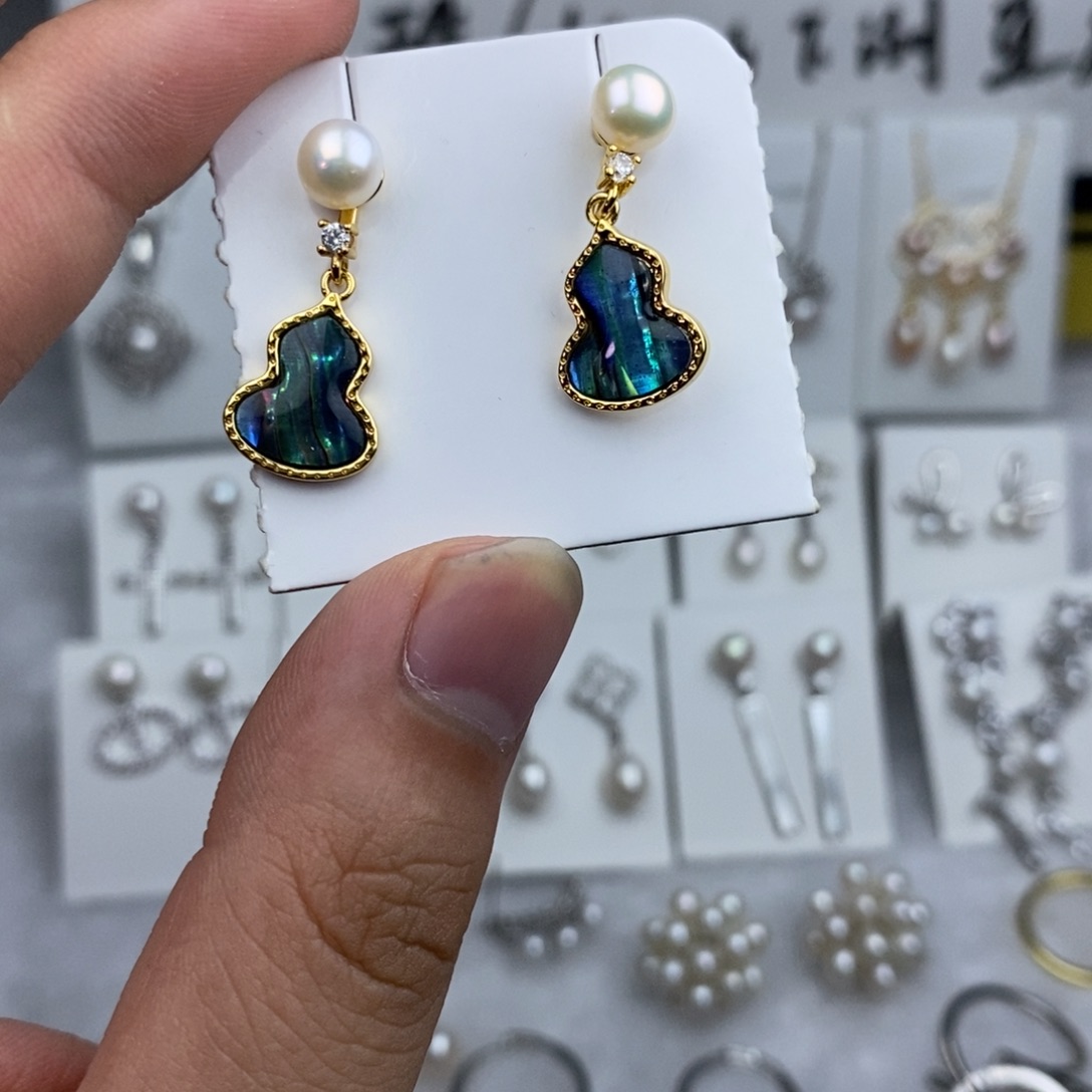 淡水珍珠耳饰未镶嵌