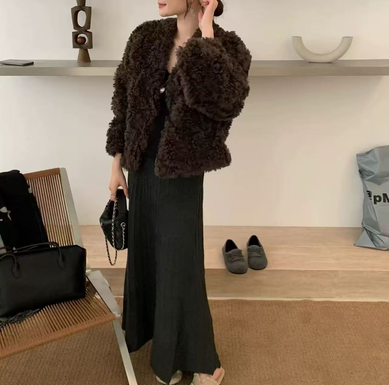 复古巧克力外套女秋冬2025新款轻奢洋气法式短款毛茸茸外套