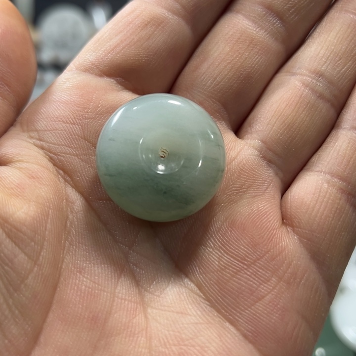 石英质玉未镶嵌颈饰