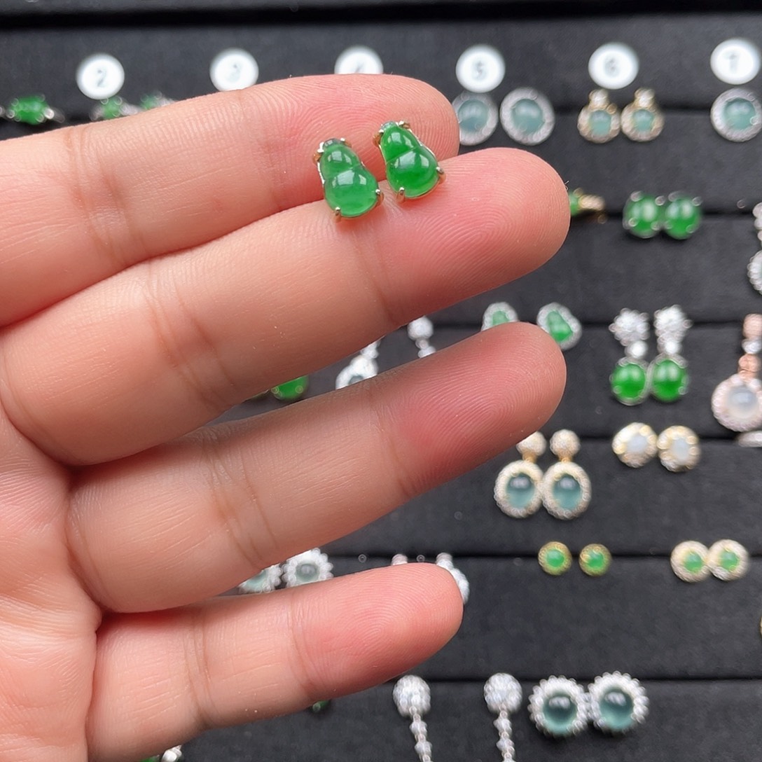 橙****翡翠未镶嵌耳饰Oooooooo 