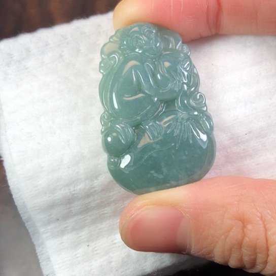 翡翠未镶嵌颈饰缅甸A货，每天下午1点半开播