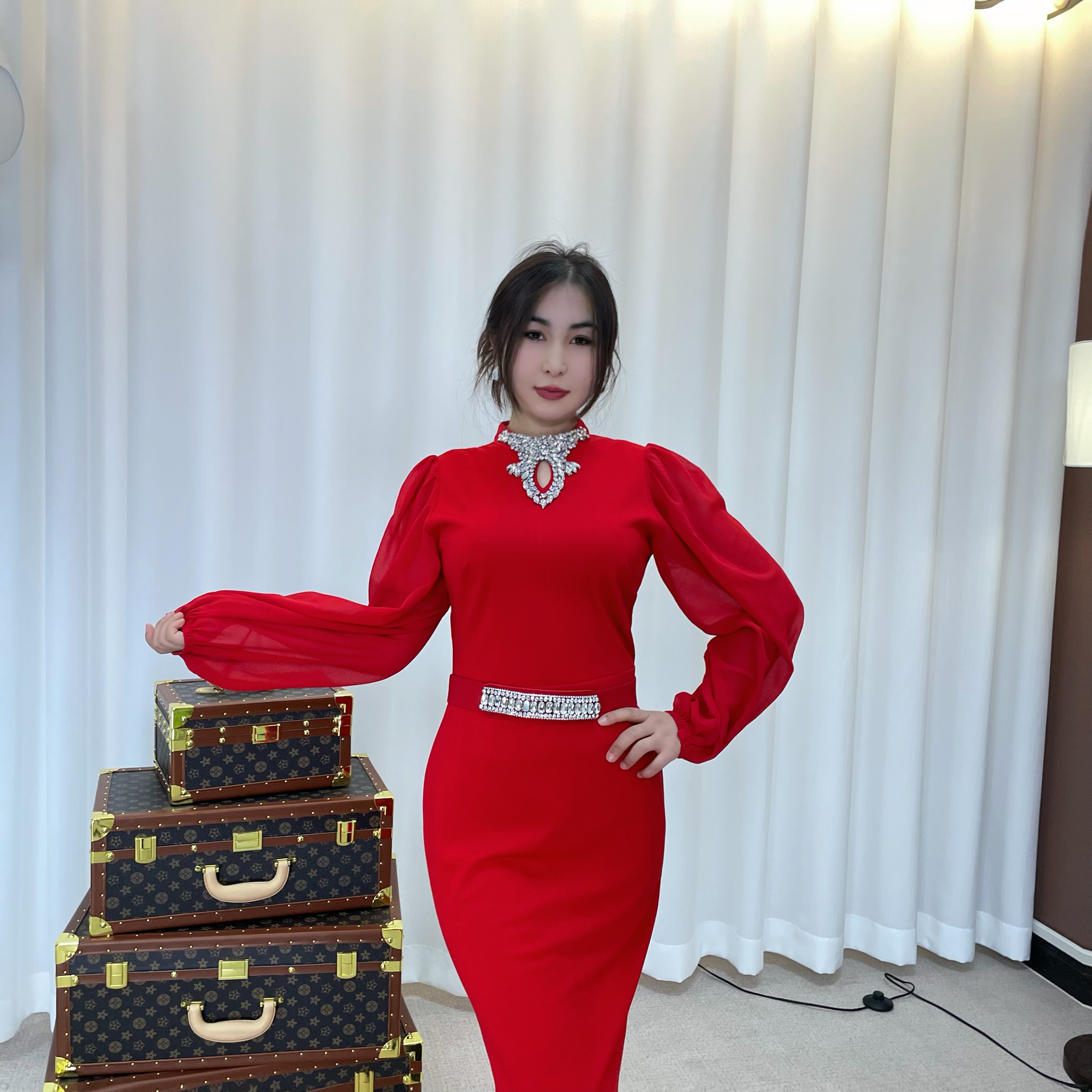 维吾尔族时尚红色连衣裙