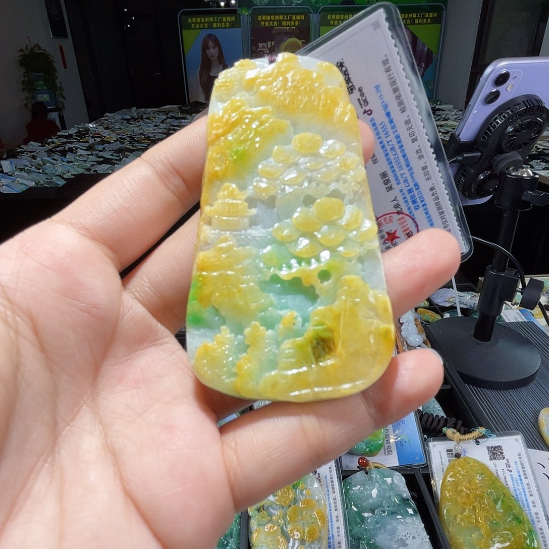 颈饰未镶嵌翡翠一