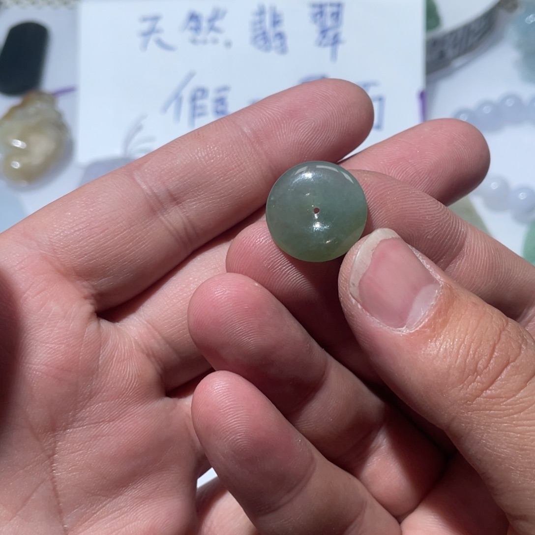 翡翠颈饰未镶嵌天然
