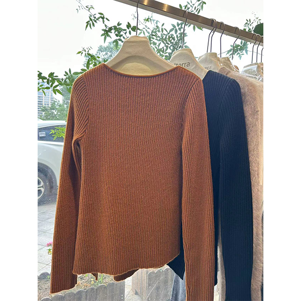 斜开叉圆领套头修身羊绒衫0501