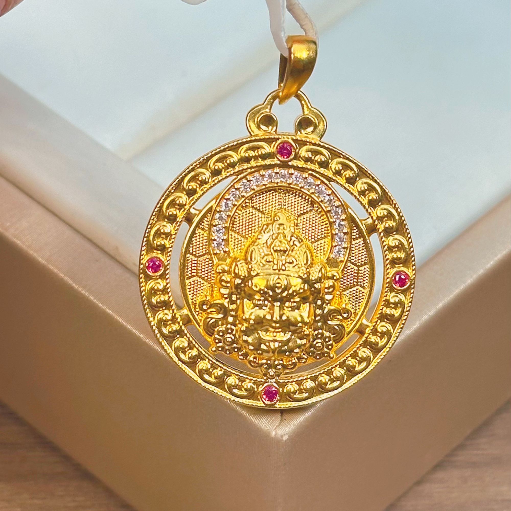 足金999 5D点钻红宝黄财神罗盘小众精致吊坠送礼物（不含链）
