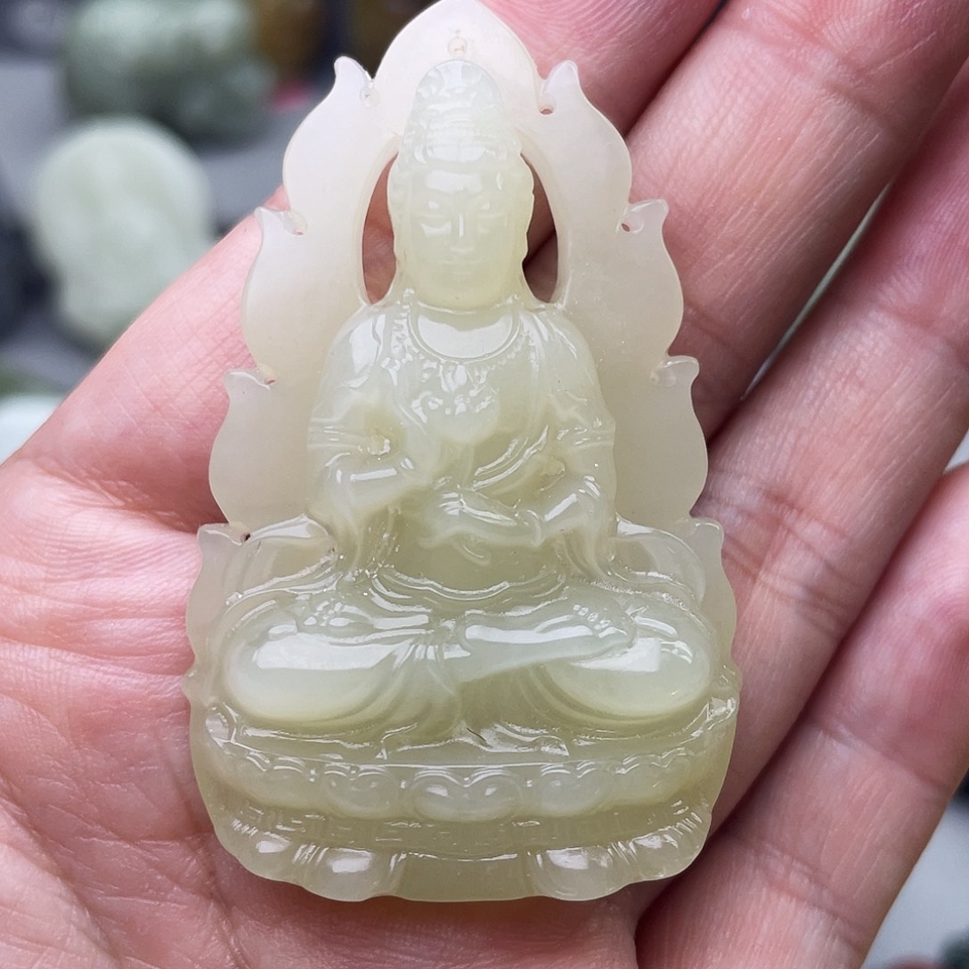 ¦***和田玉未镶嵌颈饰