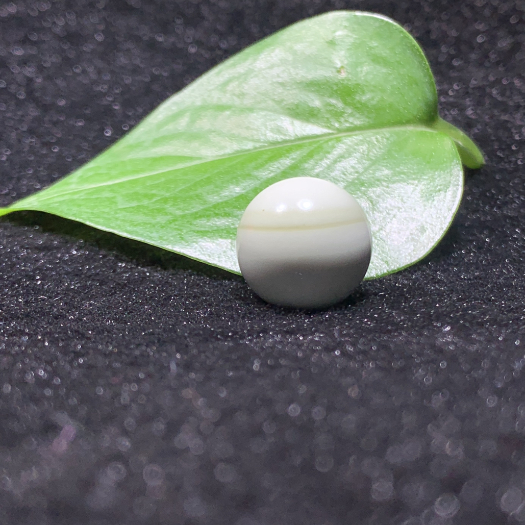 和田玉沙枣青圆珠