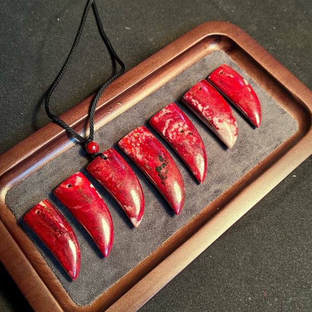 天然辰砂朱砂原矿男女款吊坠精品